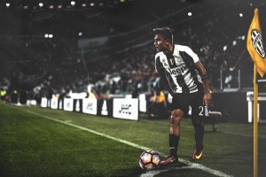 华体会官方登录入口-曼城强势击退对手，豪取联赛四连胜，曼城经典比赛