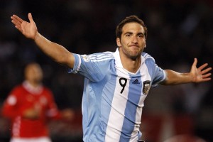 华体会登录入口-球迷疯狂支持，现场气氛火热！，球迷疯狂庆祝照片