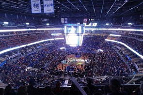 华体会体育官网-季后赛逆转神剧再现，最刺激的逆袭瞬间全面回顾！，播放季后赛